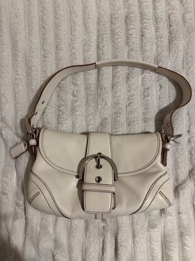 Vintage Coach soho small Leather Shoulder Bag with Buckle Accent
